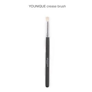 Younique Crease Brush